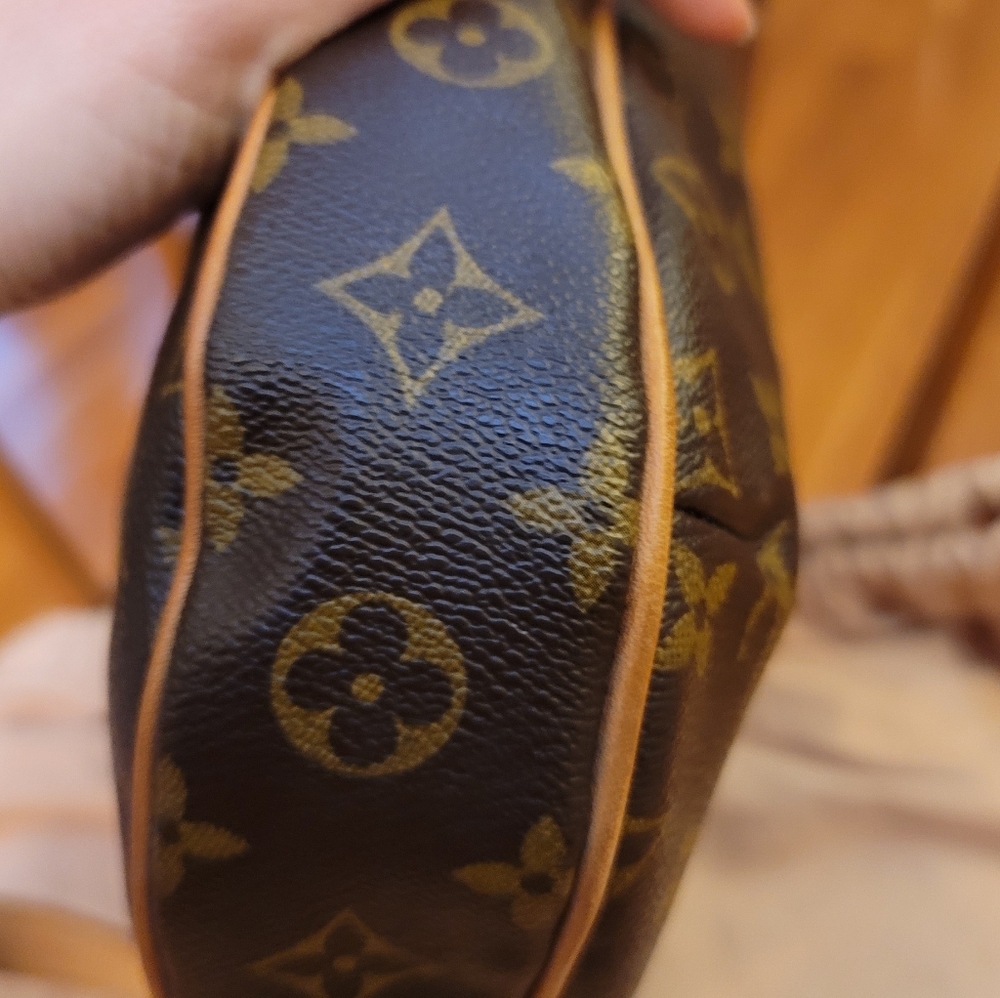 SOLD 100% Authentic Louis Vuitton Odeon MM - Picture 5 of 11